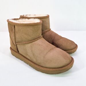 UGG Classic Mini II Boots Kid’s Size 4 Chestnut Suede 1017715K No Box